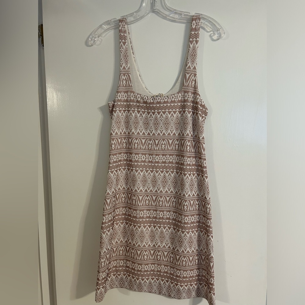 Free People fitted stretchy boho mini dress - Size Medium- dusty rose/tan/cream